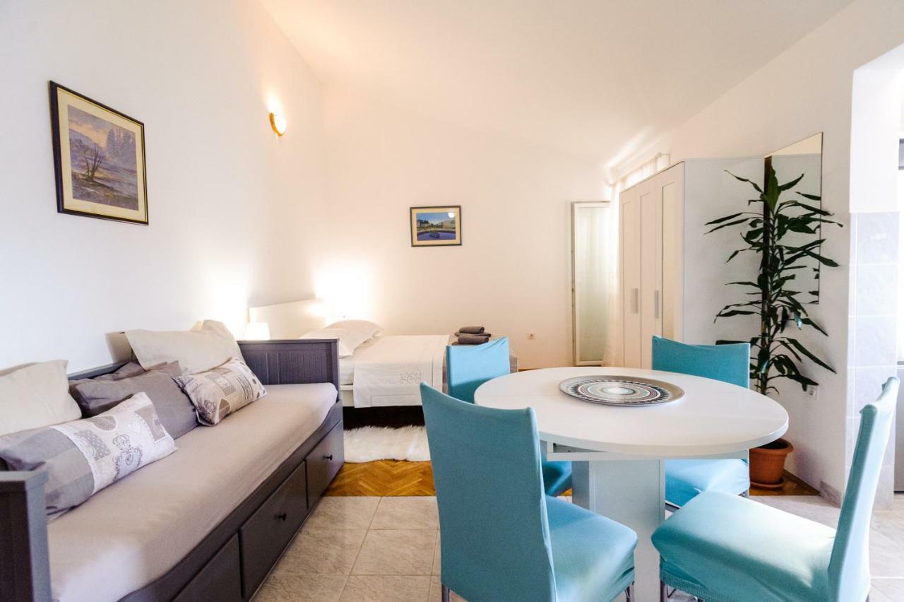 Apartments Korda L&M- Suhi Potok Jesenice  Eksteriør bilde