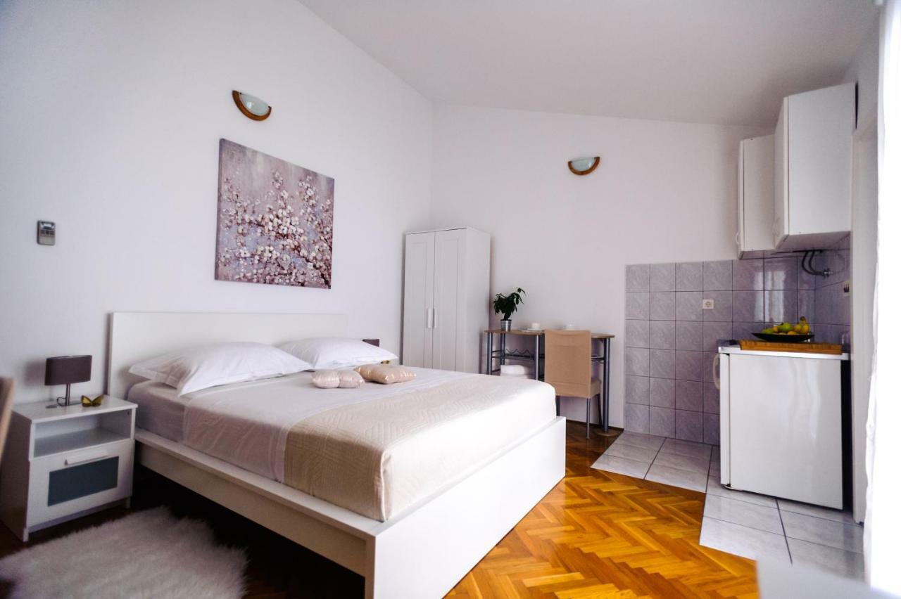 Apartments Korda L&M- Suhi Potok Jesenice  Eksteriør bilde
